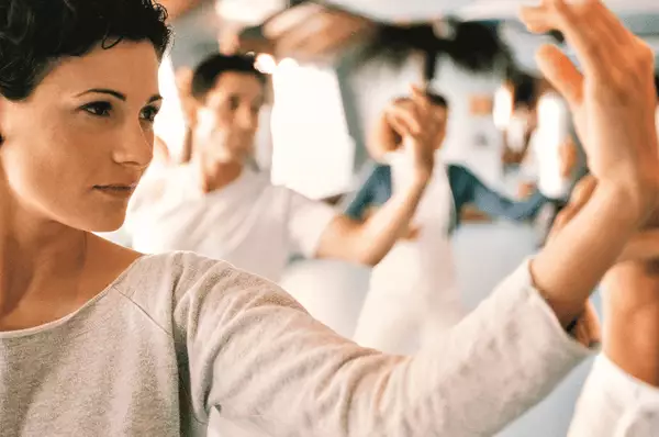 Auf AIDAaura werden auch Yoga-Kurse angeboten