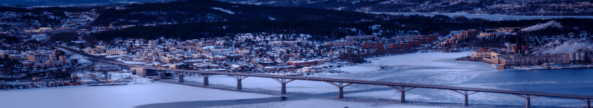 Brücke vor Sundsvall mit Blick über Stadt