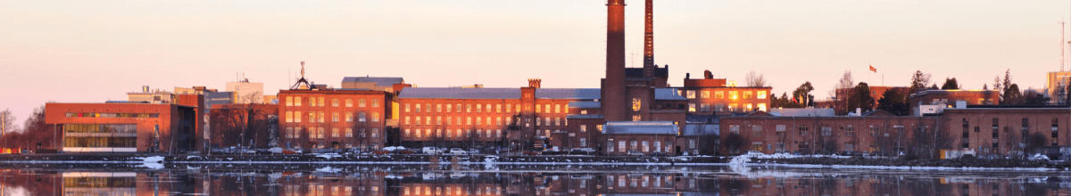 Fabrikgebäude am Meer in Vaasa