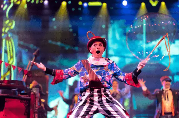 AIDAnova Entertainment Show im Theatrium