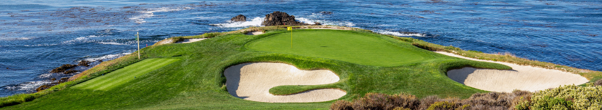 Spektakuläres Golf-Grün direkt an einer Meeresklippe auf einer Golf & Cruise Reise mit Hapag-Lloyd Cruises.