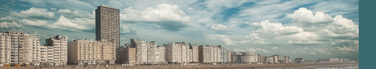 Skyline von Ostende Panoramablick am Meer auf die Hochhäuser