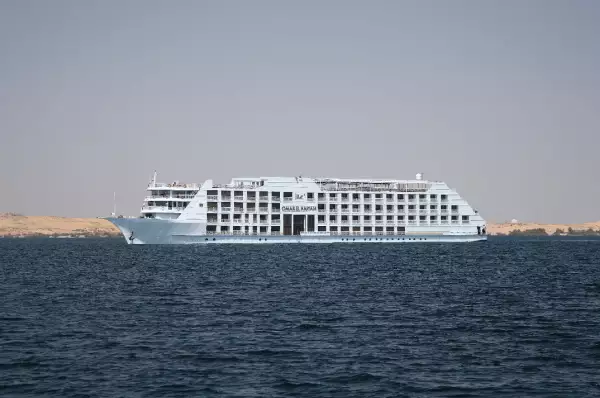 Das Experior der STEIGENBERGER OMAR EL KHAYAM Zu sehen ist das prächtige Schiff STEIGENBERGER OMAR EL KHAYAM auf dem Nil.