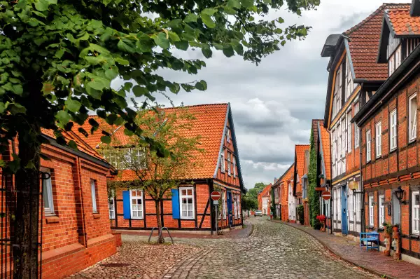 Die Fachwerkhäuser zieren die Straßen der Altstadt.