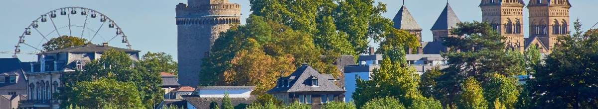 Panorama der Kirmes Andernach